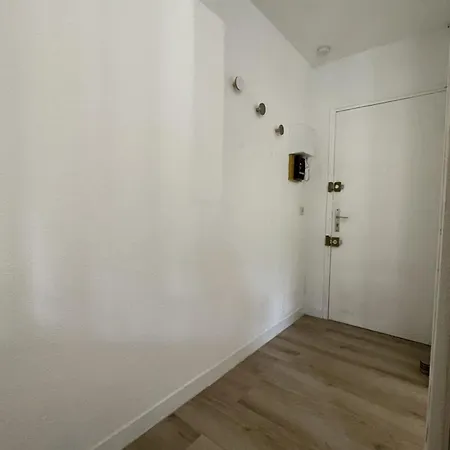 Cosy - Balcon - Wifi - Free Parking Apartment *