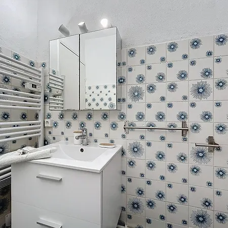 Apartment Cosy - Balcon - Wifi - Free Parking