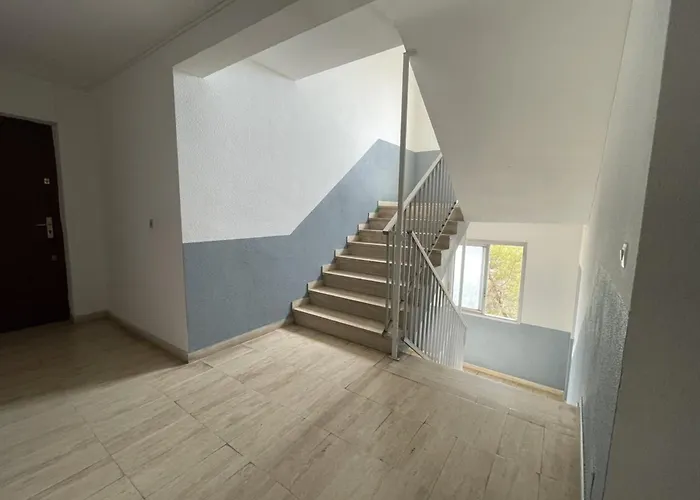 Cosy - Balcon - Wifi - Free Parking Apartment Narbonne